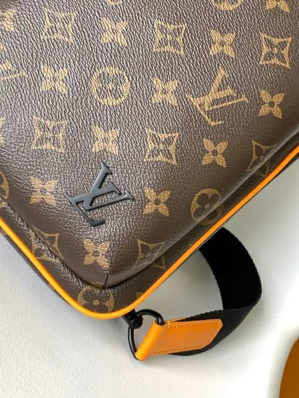 louis vuitton aaa homme mini sac a main s_117b3ba4